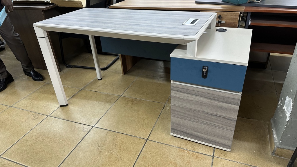 BUREAU AGENT MODERNE ALU 154*60*75cm