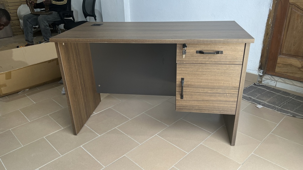 Bureau agent 2 tiroirs économique marron,  140*70*75cm