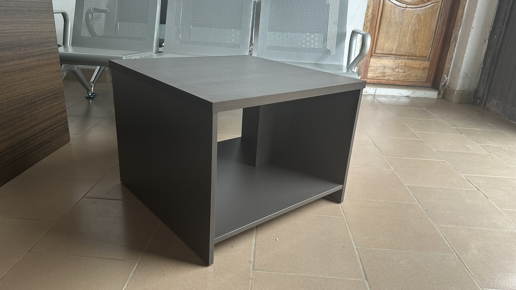 Petite table basse,  60*60*45cm